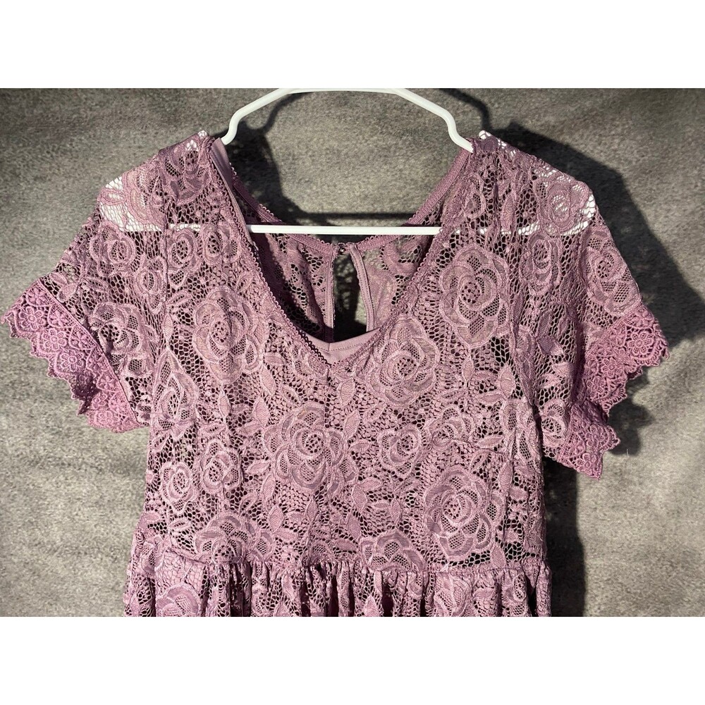 Forever 21 Mauve Lace V-Neck Short Sleeve Dress - Picture 3 of 13